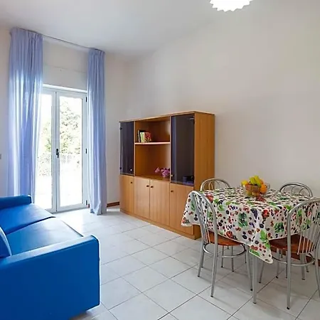 Centro Vacanze Domus M.g. ホテル マルティンシクーロ