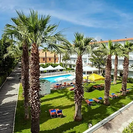 Centro Vacanze Domus M.g. 2* マルティンシクーロ