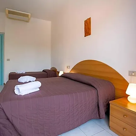 Centro Vacanze Domus M.g. 2*